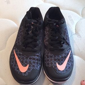 Women’s Nike size 7.5